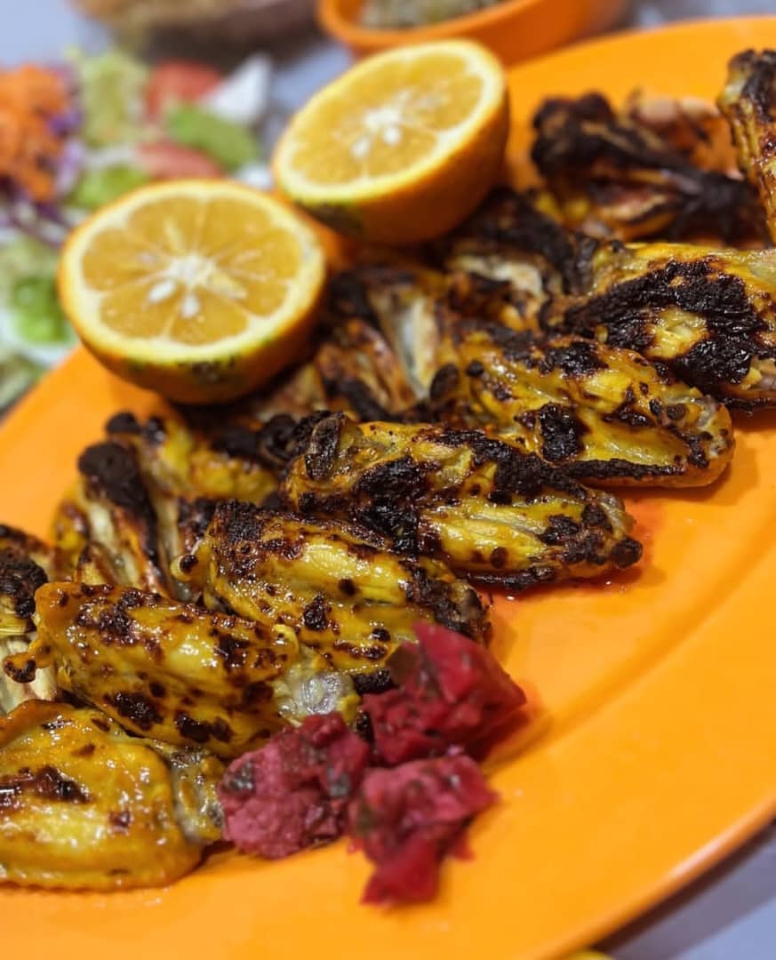 باغ رستوران آراد در چمخاله گیلان